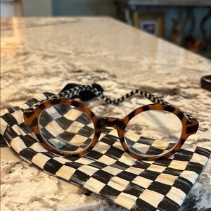 Mackenzie Childs Readers 2.5